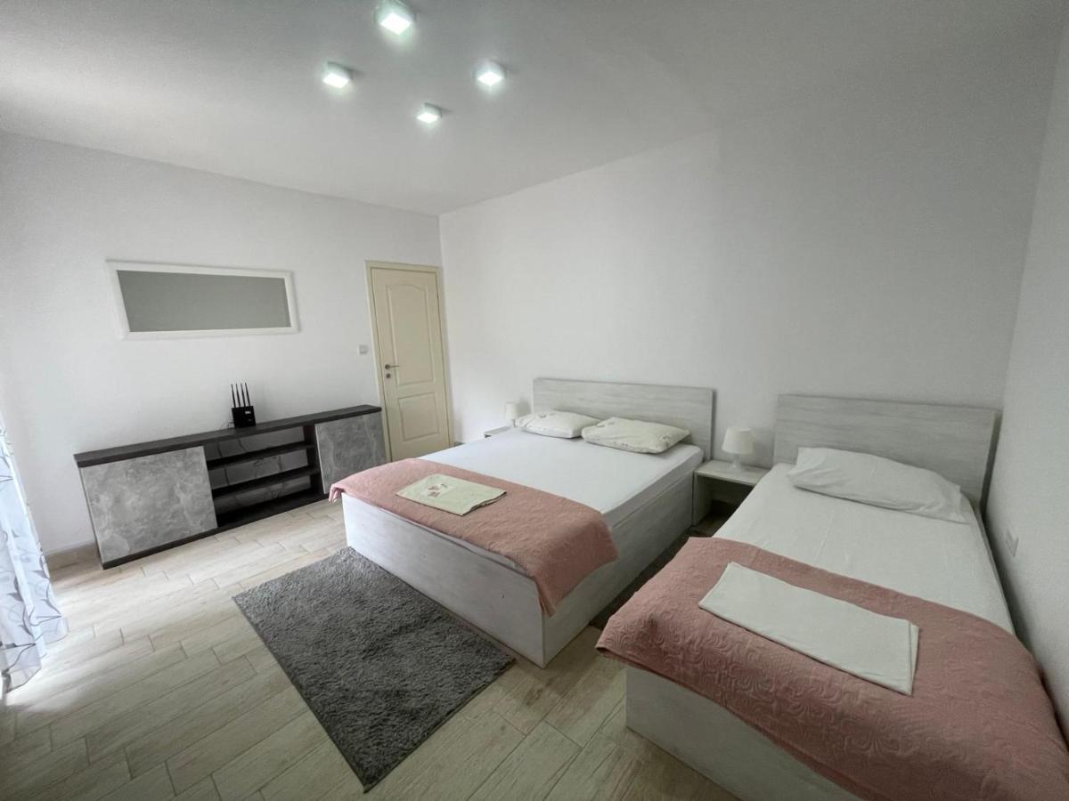 Apartments Pean Tivat Exterior photo