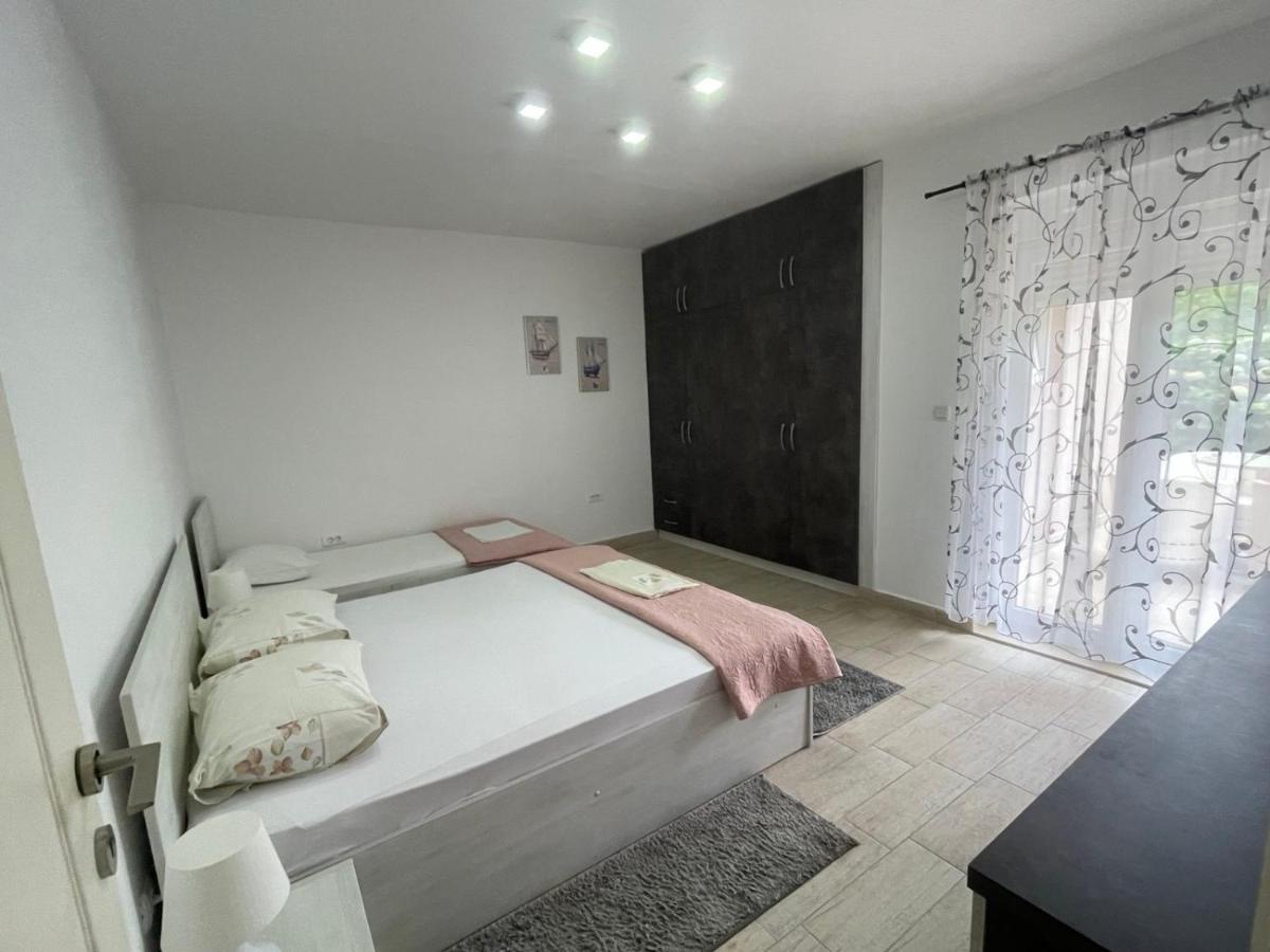 Apartments Pean Tivat Exterior photo
