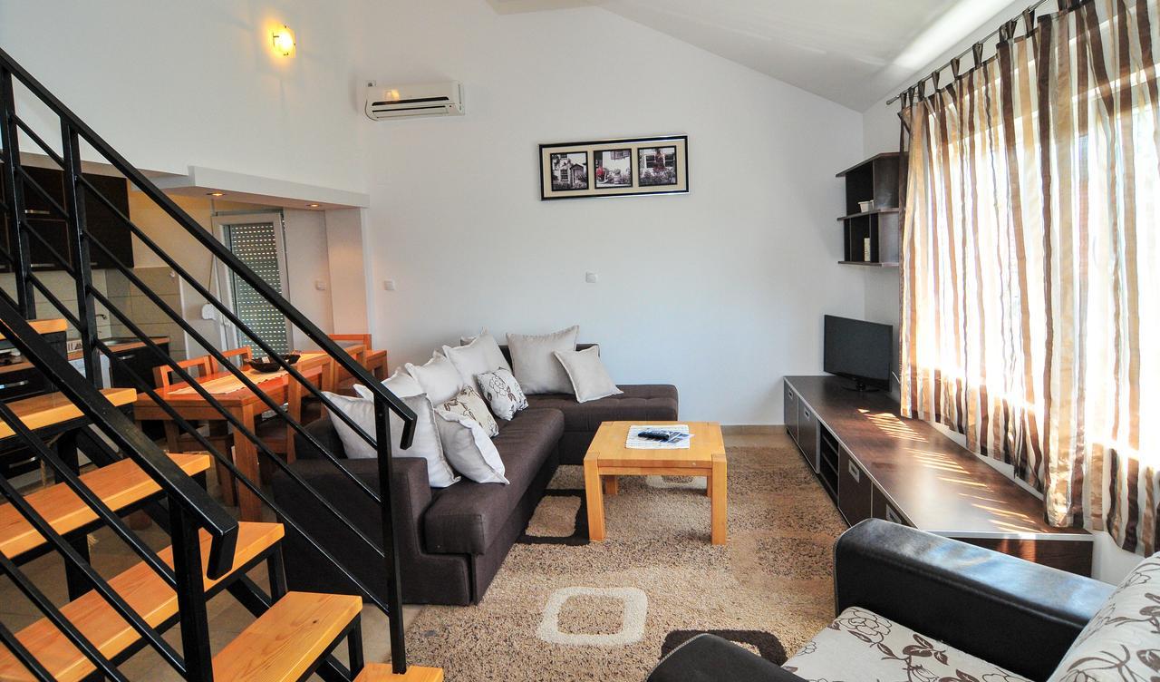 Apartments Pean Tivat Exterior photo
