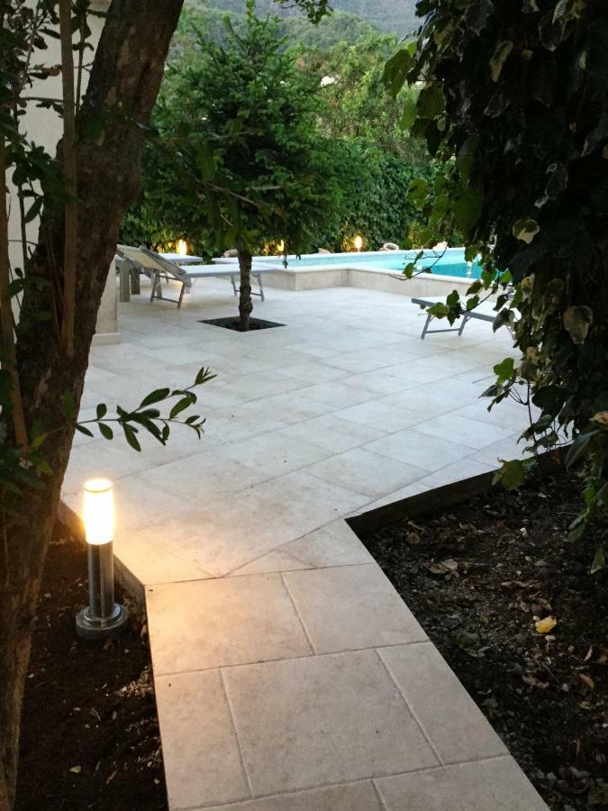 Apartments Pean Tivat Exterior photo